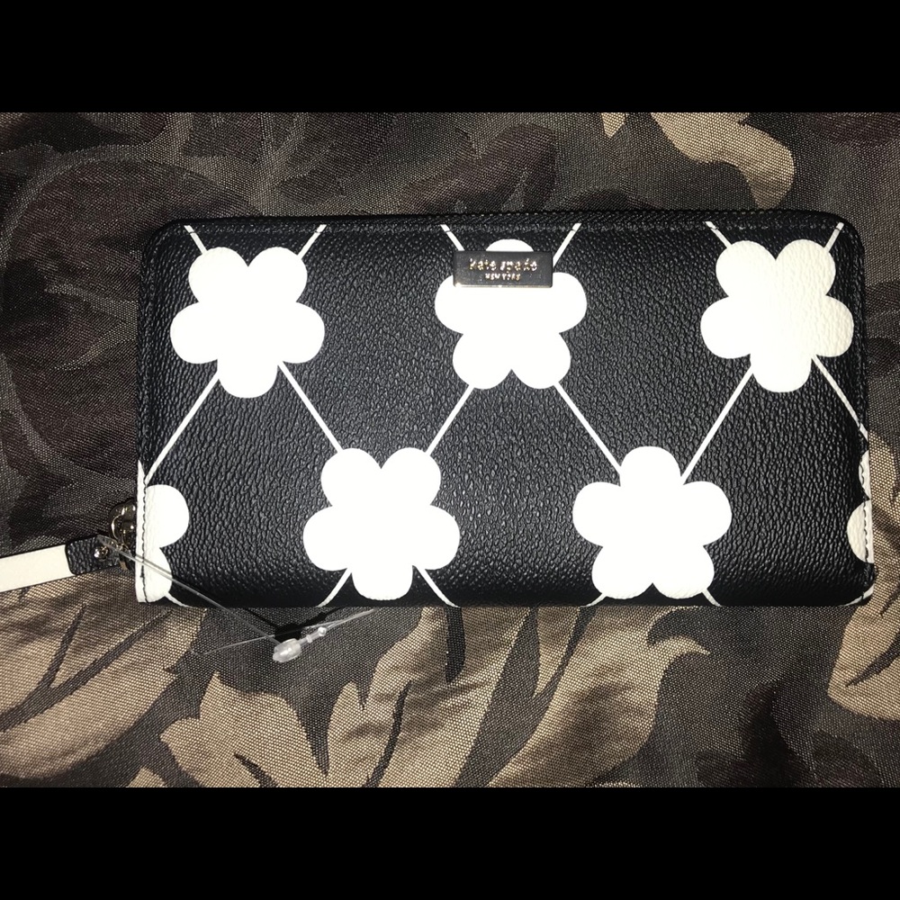 NEW Kate Spade leather wallet🔥